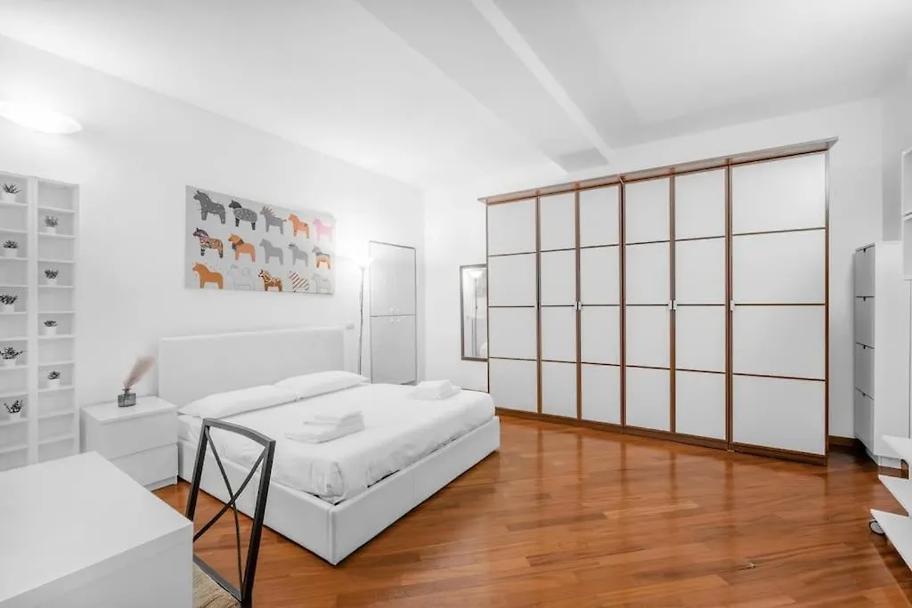 Homely Flat St Lorenzo Milano 0*,